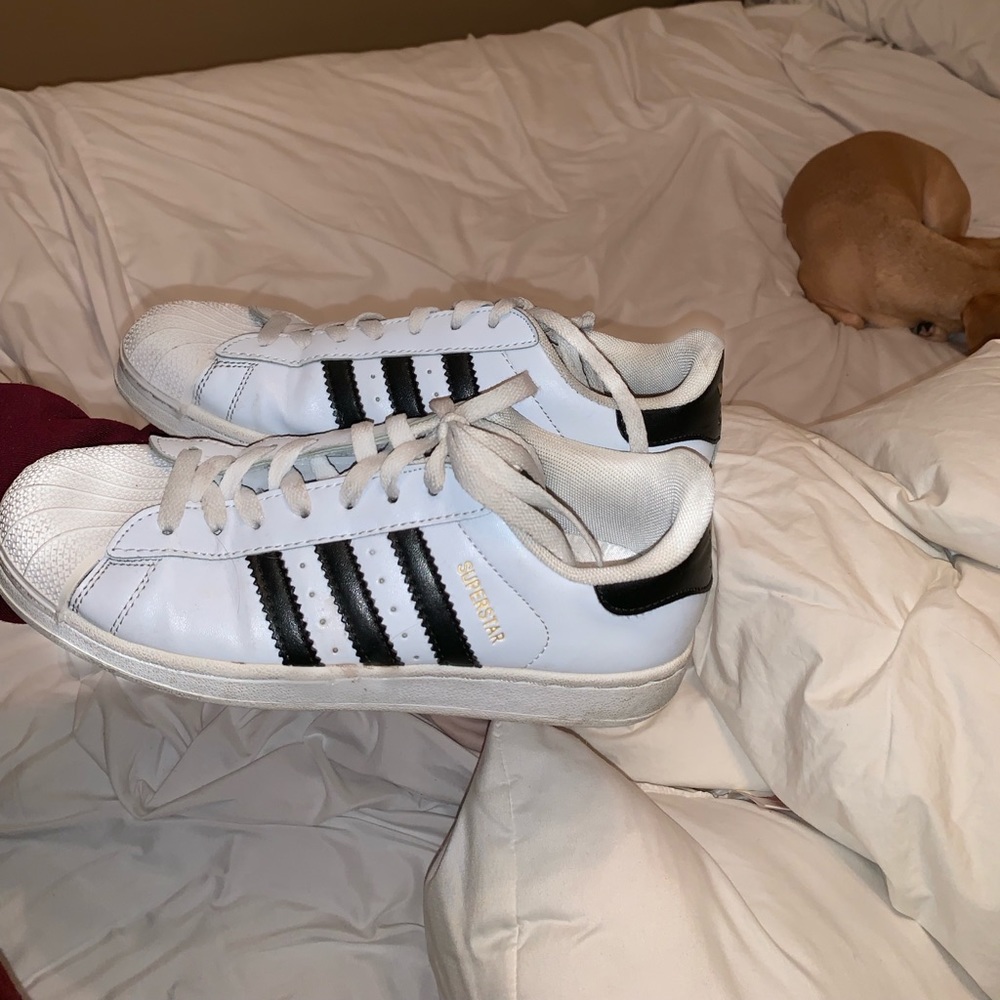 ADIDAS SIZE 8 SUPERSTARS